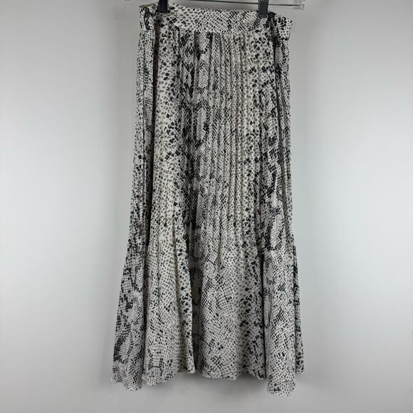 J.Crew Pleated Black and White Snake Print Skirt ~ 0 - Picture 5 of 9
